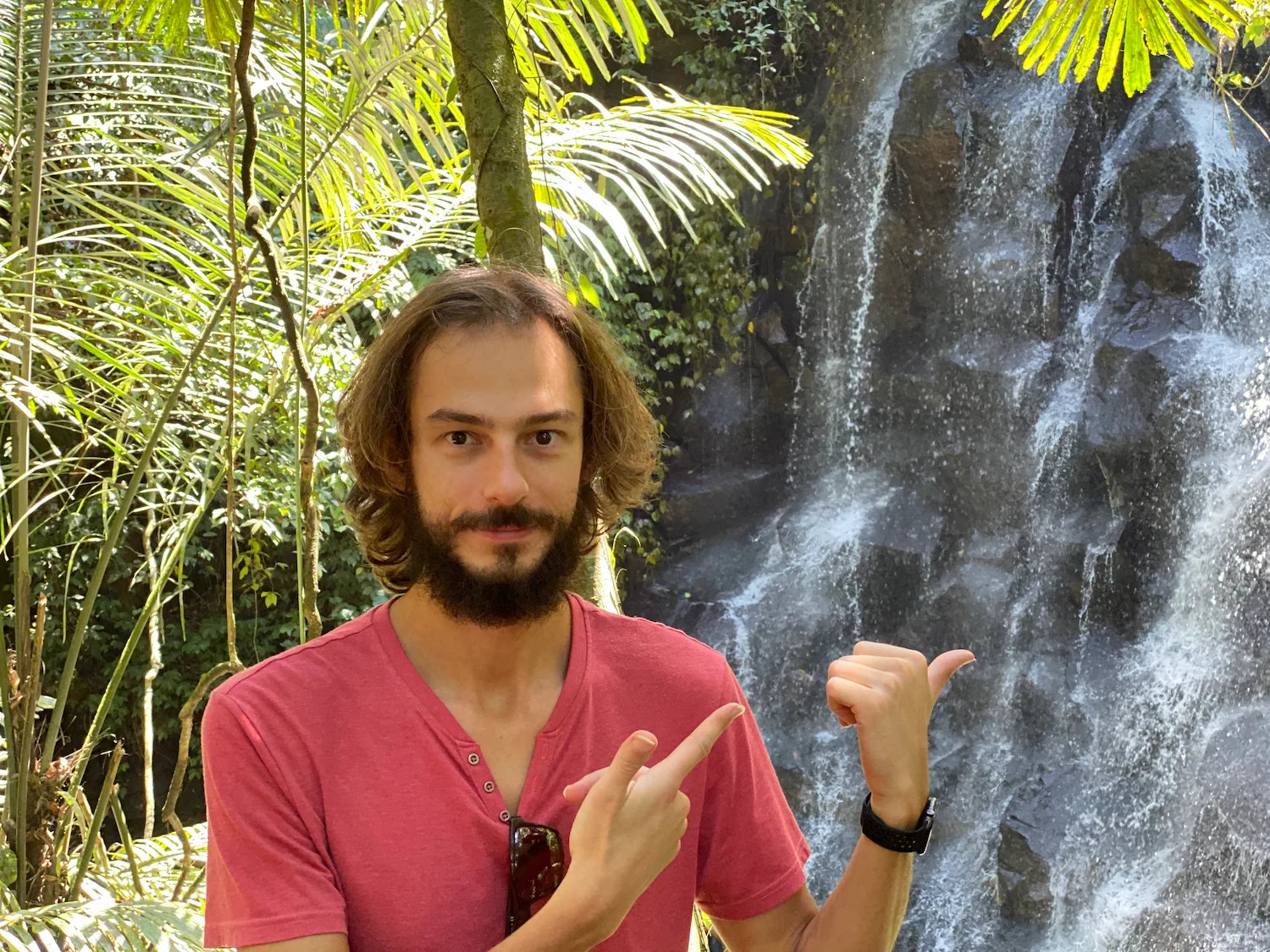 ВК у водопада в Таиланде